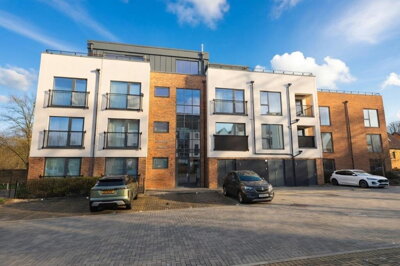 Property on UB10 0GR