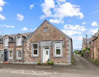 Property on Bridgend, FK17 8AG