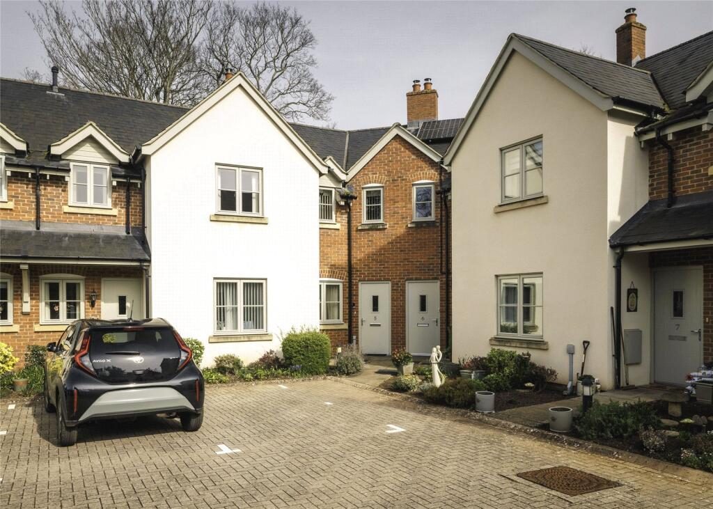 Terraced House