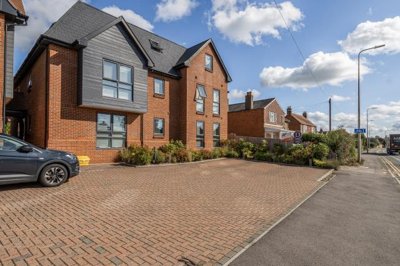 Property on RG18 3GS