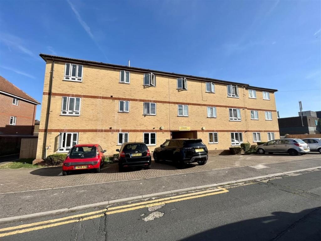 Property main image
