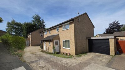Property on Clarkes Way, NN13 6HN