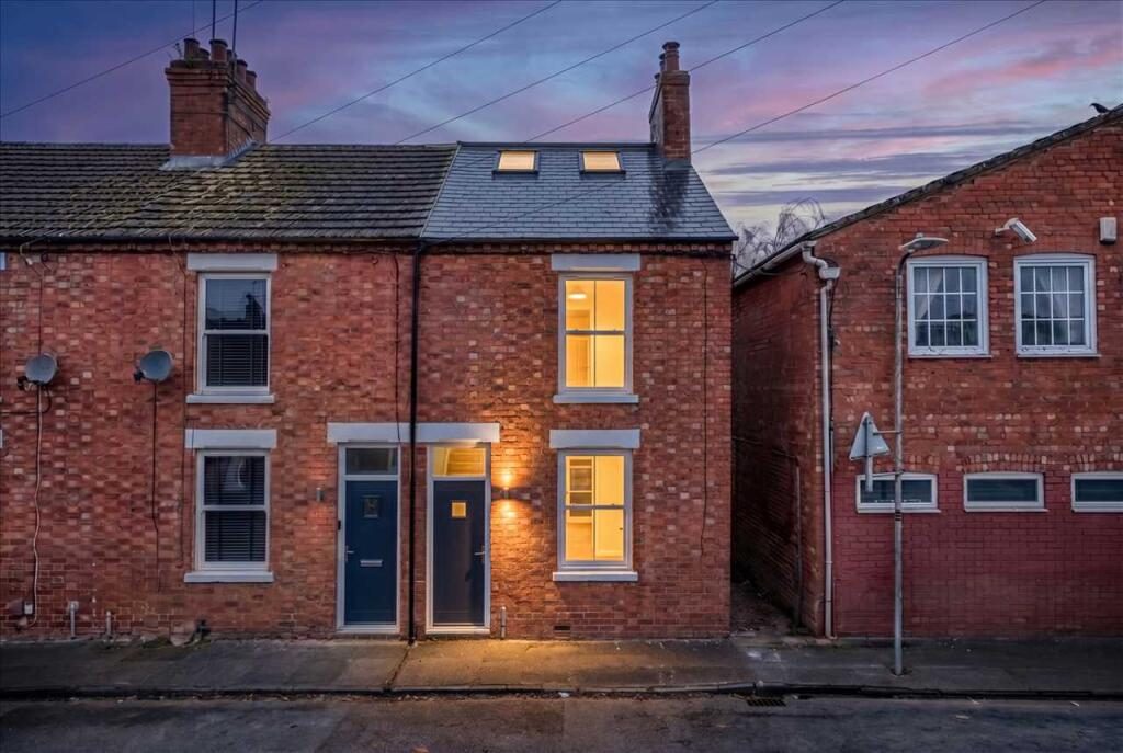 Terraced House