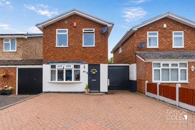 Property on Briar, B77 4DY