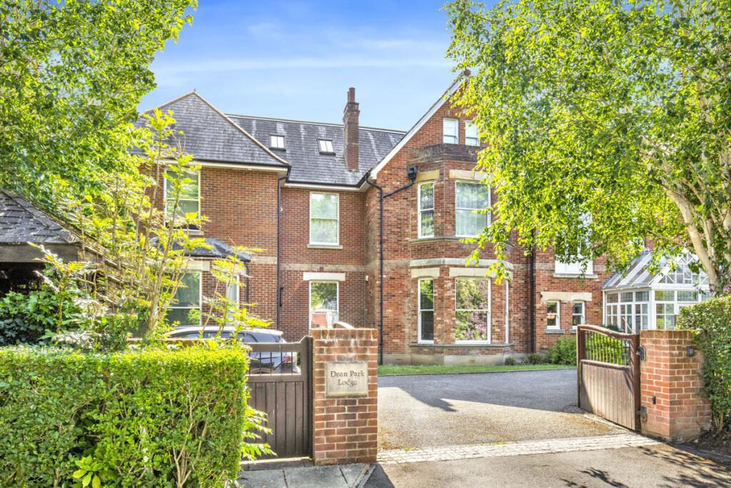 Property main image