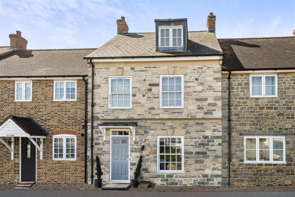 Terraced House