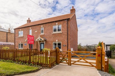 Property on Main Road, PE23 4QE