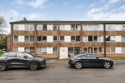 Property on Sylvan Road, SE19 2RT