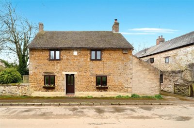 Property on Chapel Lane, NN12 8HU