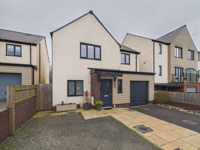 Property on Foxglove Way, TQ4 7TG