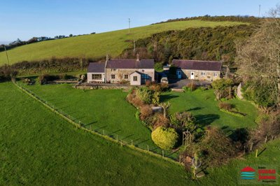 Property on LL53 8RL
