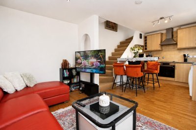 Property on Britten Close, WD6 3HT