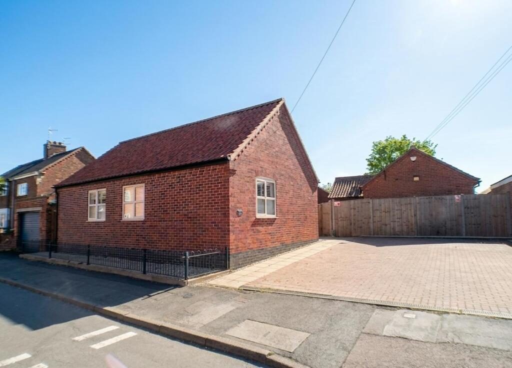 Property main image