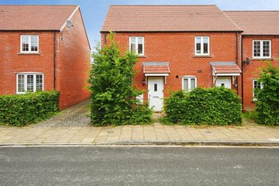Property on Epsom Way, OX26 1BN