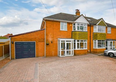 Property on Station Road, WV5 9EW