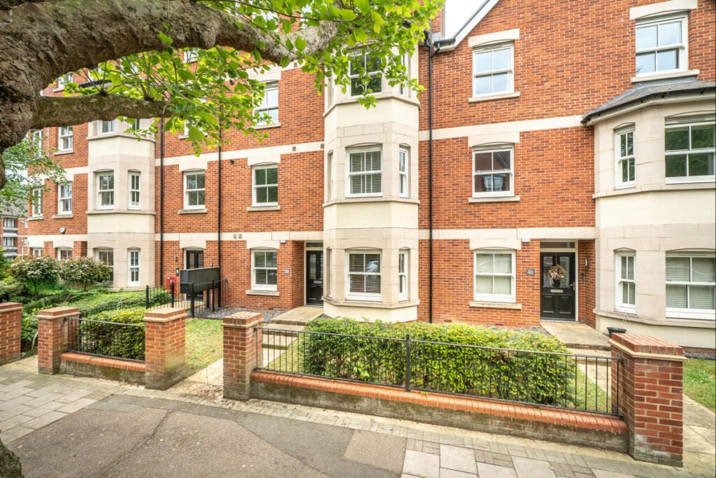 Property main image