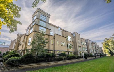 Property on Petersfield, CB1 1BB
