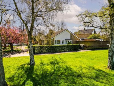 Property on Bedgrove, HP21 7TR