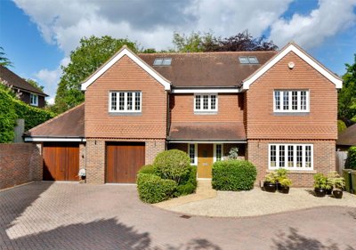 Property on Thakeham Copse, RH20 3JW