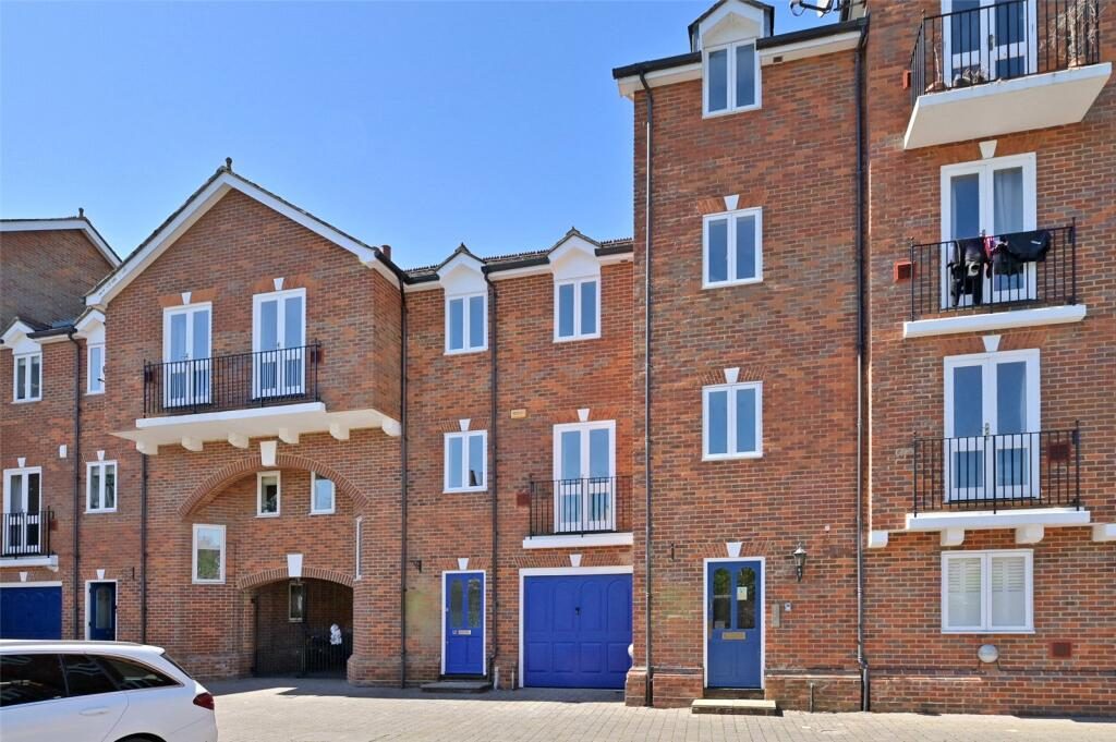 Terraced House