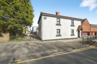 Property on School Lane, WN6 0TD