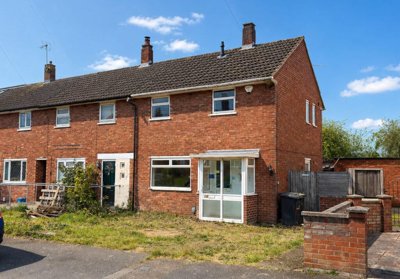 Property on Dewsbury Road, LU3 2HJ