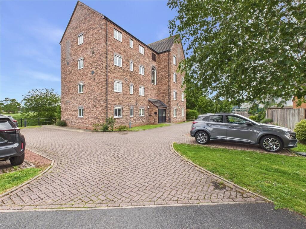 Property main image