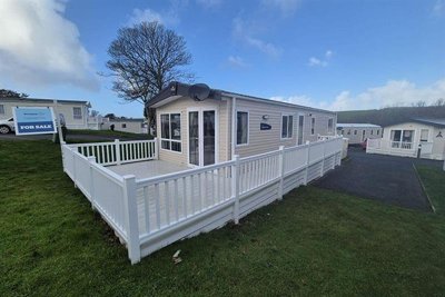 Property on TR8 4AS