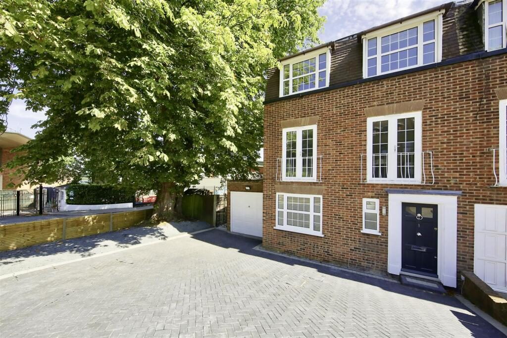 Terraced House