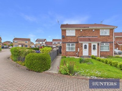 Property on Curlew Grove, YO15 3NX