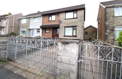 Property on Ton Glas, CF31 4EH