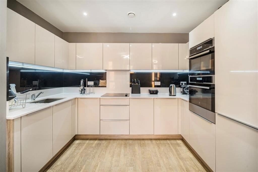 Garda House, 
5 Cable Walk, SE10