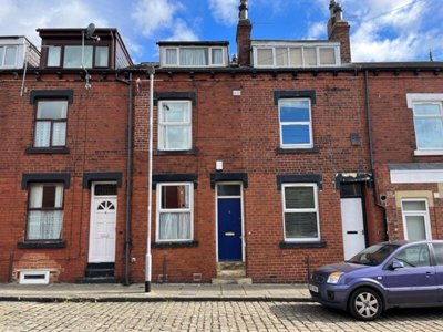 Property on School View, LS6 1EN