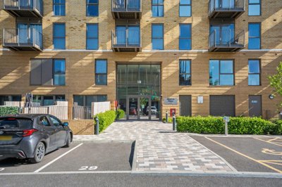 Property on Gillingham Gate Road, ME4 4QE