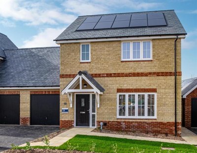 Property on West Street, PO38 3HL