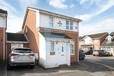 Property on Longfield Avenue, NW7 2EH