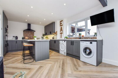 Property on Windmill Rise, CO10 8EQ