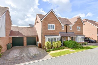 Property on Percival Way, ME15 8YG