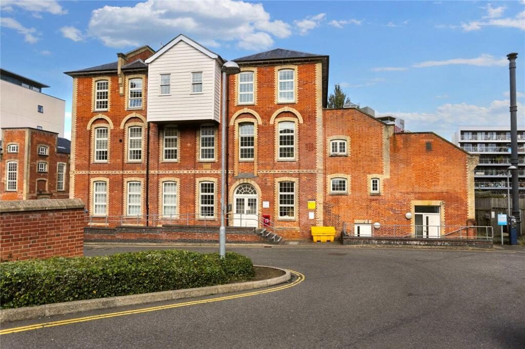 Property main image