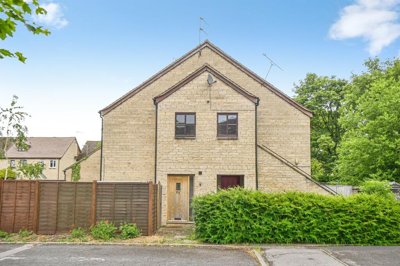 Property on Manor Road, OX28 3UE