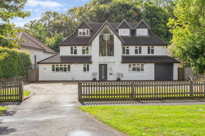 Property on Valley Road, WD3 4BN