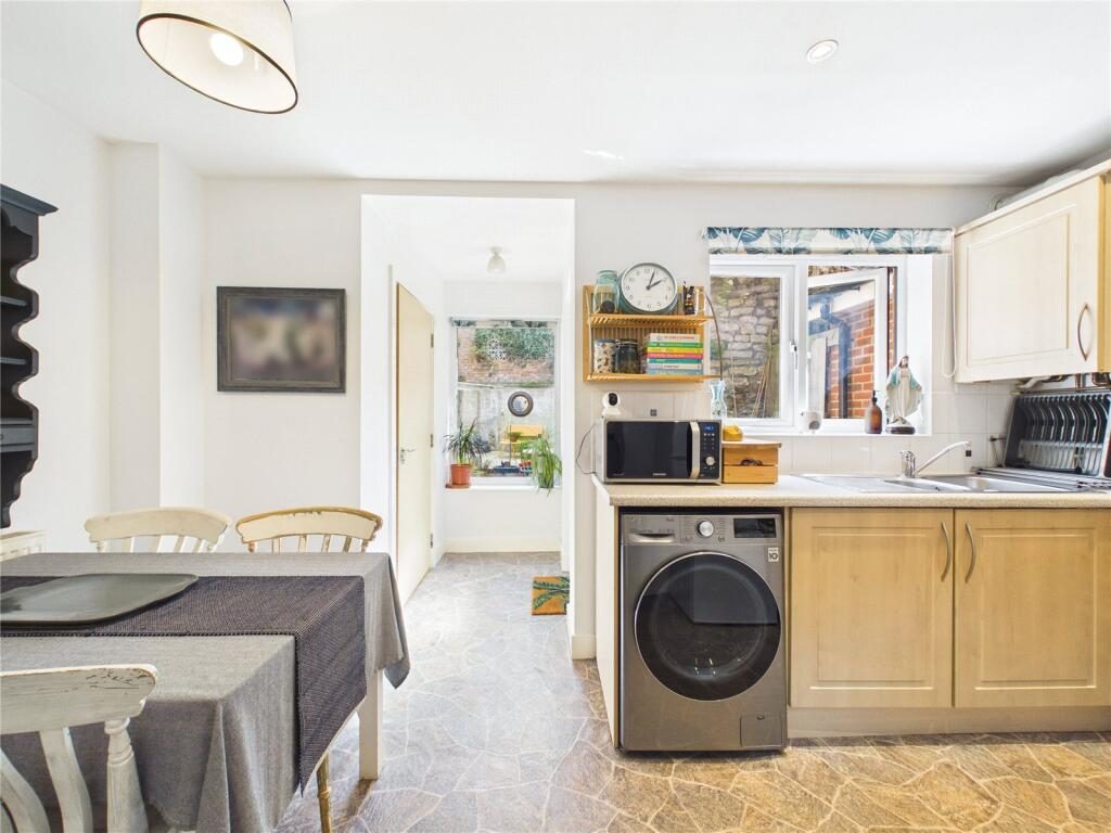 Terraced House