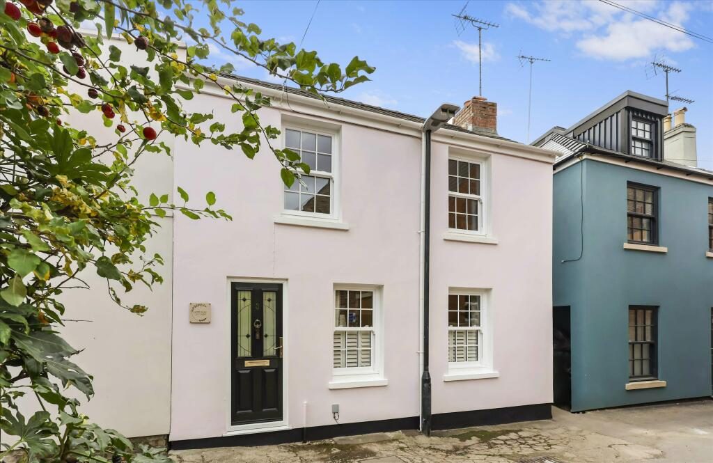 Terraced House