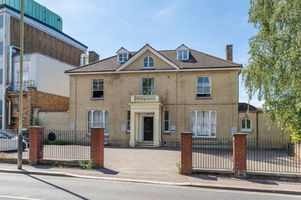 Property main image
