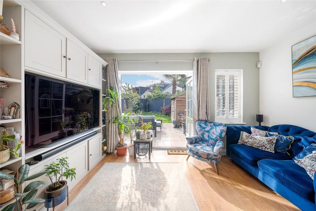 Terraced House