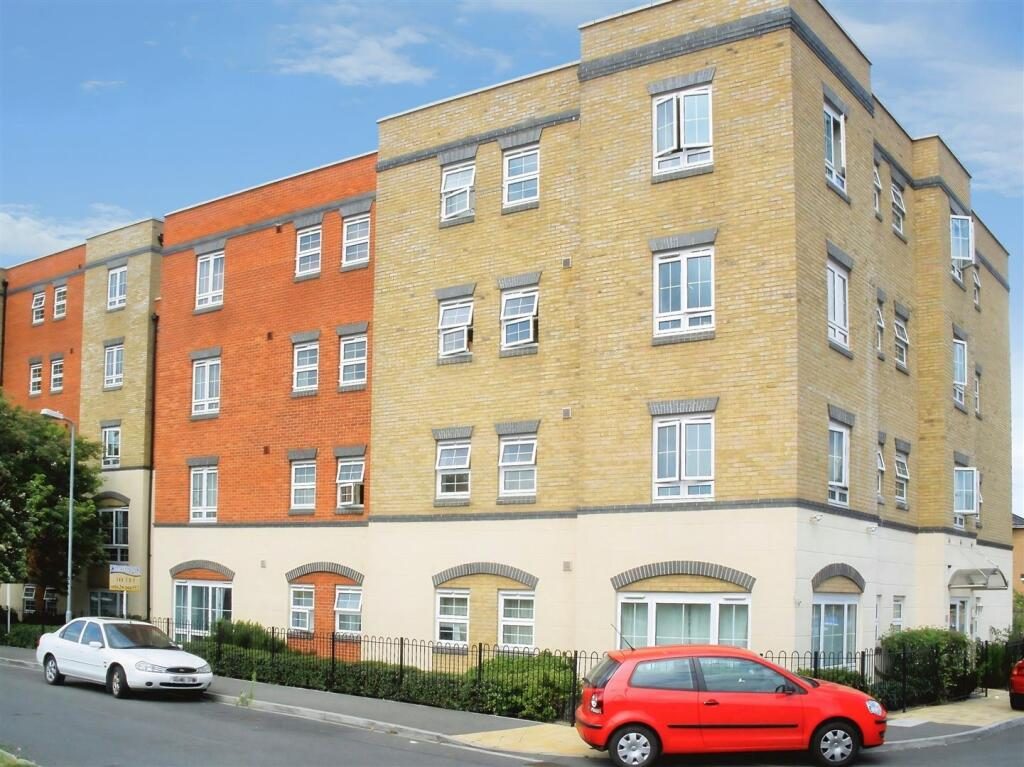 Property main image