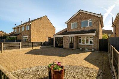 Property on Calder Road, LN5 9UE