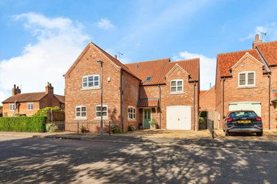 Property on Lombard Street, NG13 9NG