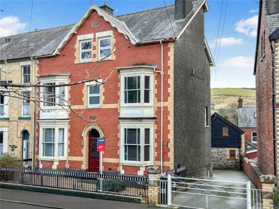 Property on East Street, LD6 5EA