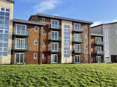Property on SA15 2LJ